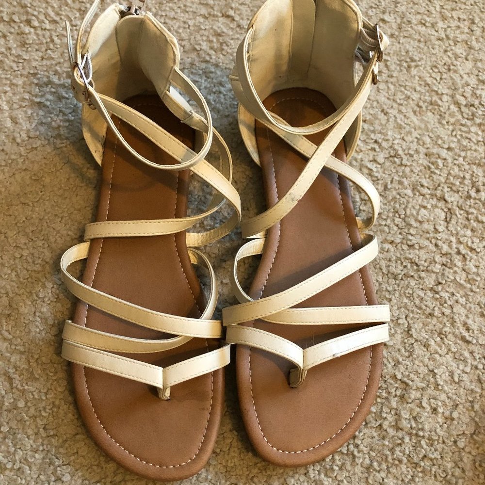 Women's size 7.5 ivory-color gladiator sandals